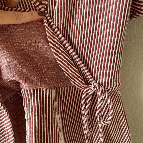 Red & White Striped Ribbed Flutter Sleeve Top - Picture 4 of 5